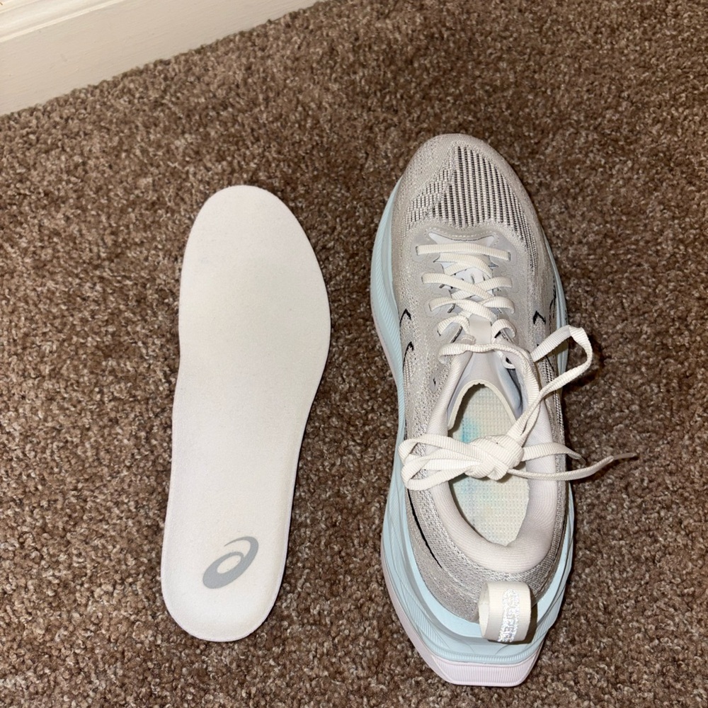 ASICS Superblast 2 | Women’s 8.5/Men’s 7 - Picture 14 of 16